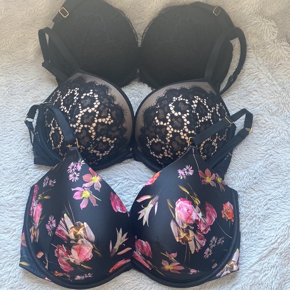 Victoria’s Secret Very Sexy Push-Up — Set of 3 Bras - Picture 9 of 9